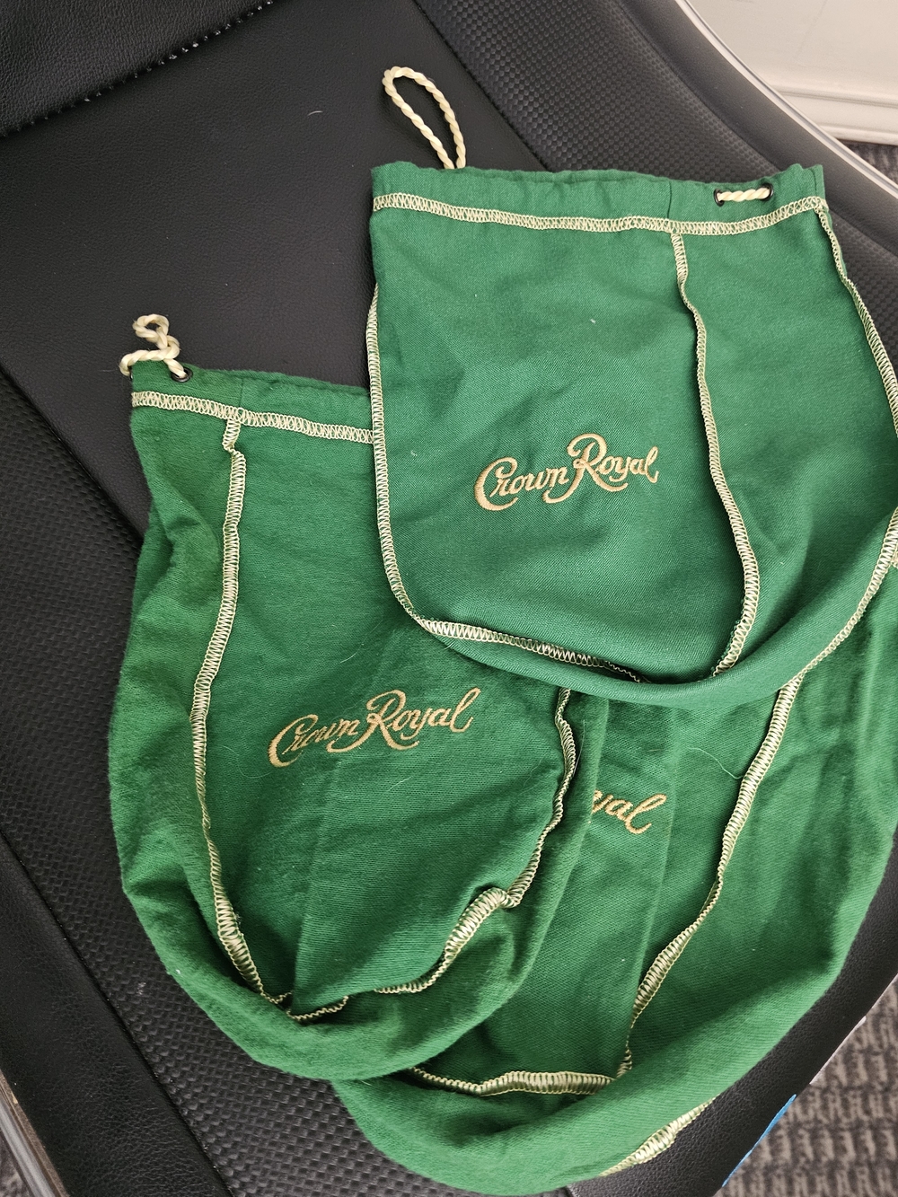 Lof Of 12 Crown Royal  Drawstring Bags - Green with Gold Logo (Set)